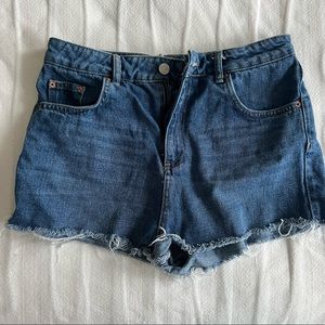 TOPSHOP cut off mom shorts